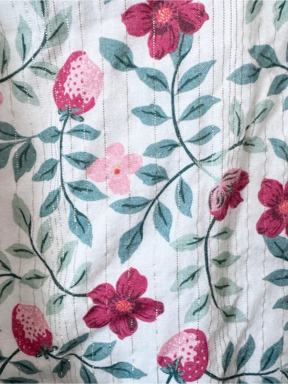 Draper JamesFloral Tie-Waist V-Neck Dress. Strawberry and floral print - Picture 4 of 10